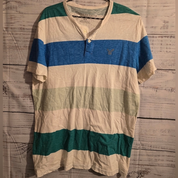 American Eagle Men's tee size Medium white and blue striped. Short sleeve. - Picture 1 of 5